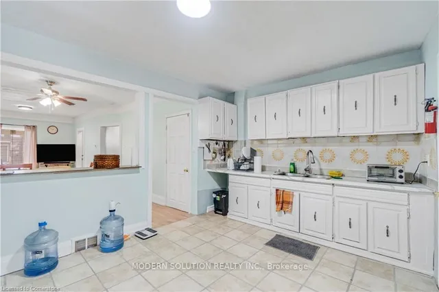 Additional image 33 of 204 Sherman Ave