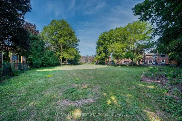 Additional image 48 of 1355 Edgeware Rd