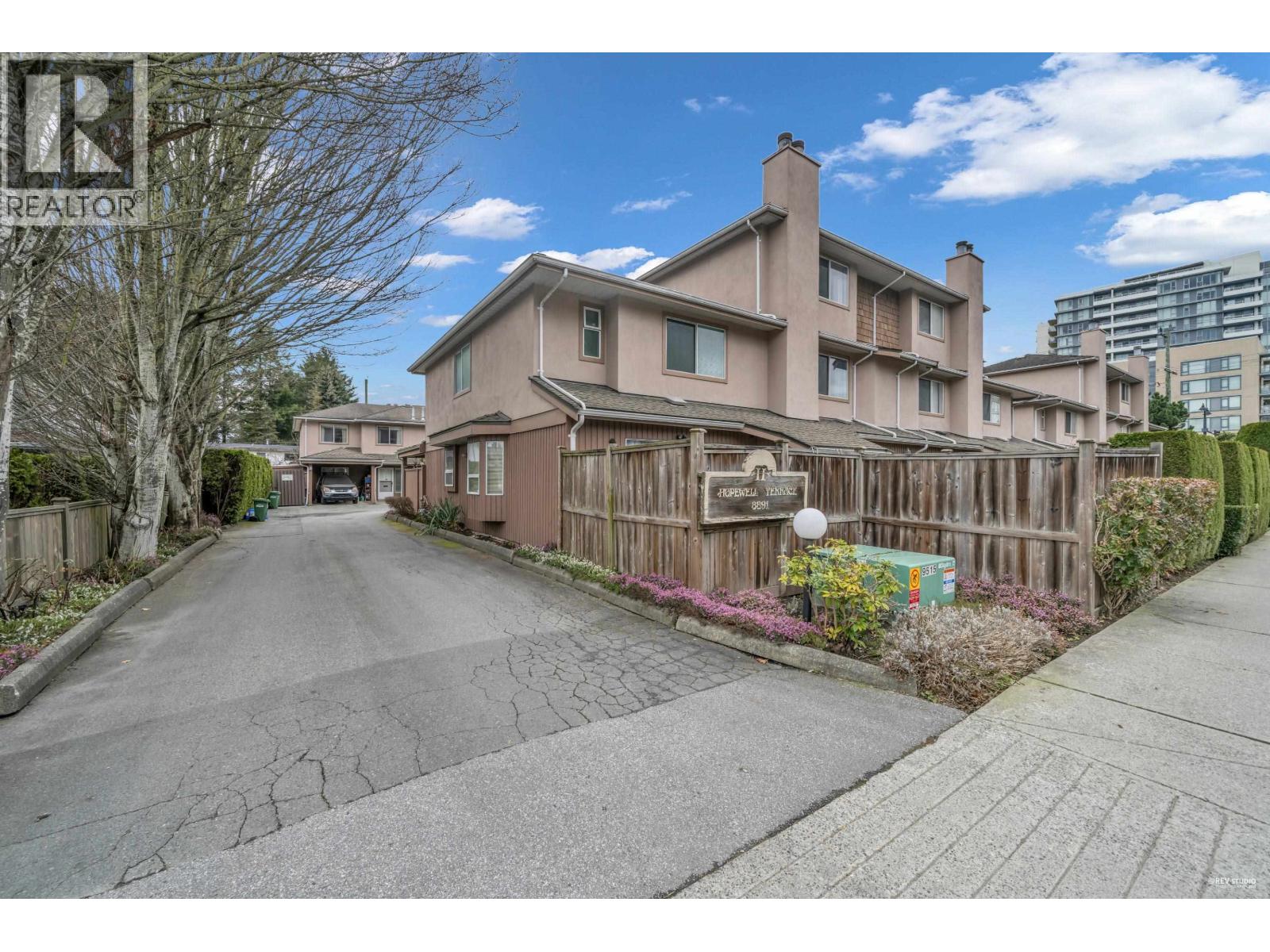 2 8891 COOK ROAD|Richmond, British Columbia V6Y3L8