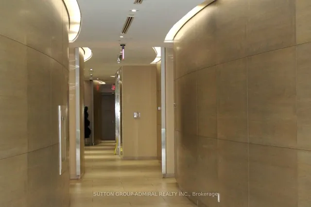 Additional image 3 of 70 Roehampton Ave Unit 512