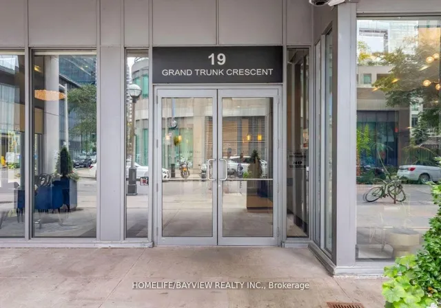 Additional image 2 of 19 Grand Trunk Cres Unit 708