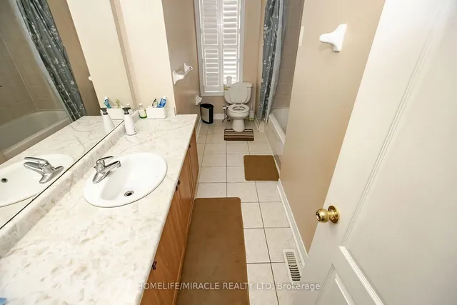 Additional image 32 of 20 Oblate Cres