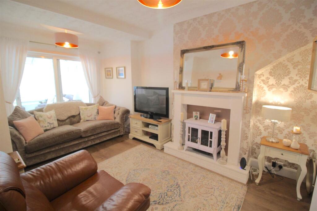 Additional image 2 of Derron Avenue, Sheldon, Birmingham