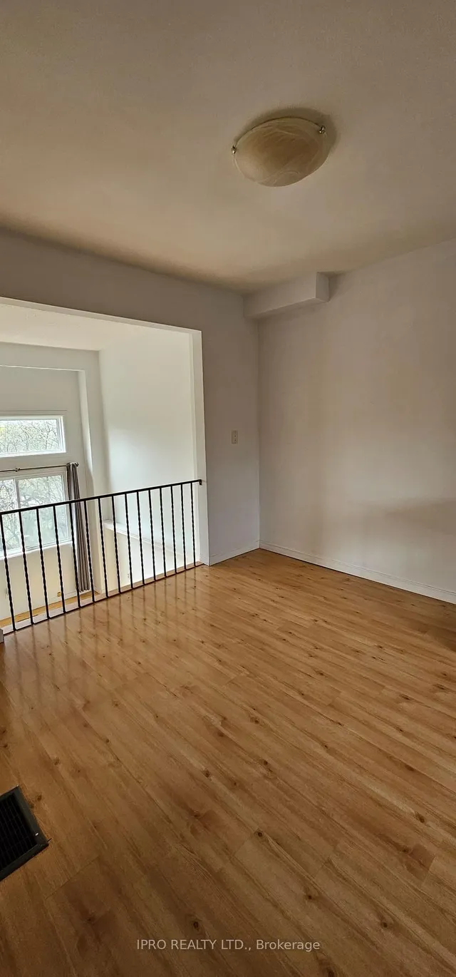 Additional image 7 of 36 Dawson Cres Unit 36