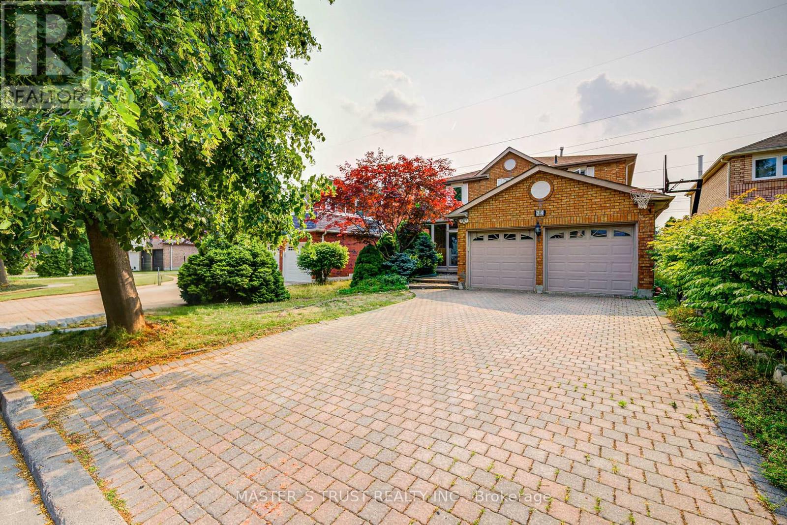 24 QUEENSGATE COURT|Markham (Unionville), Ontario L3R8L5