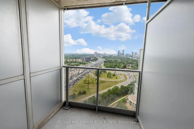 Additional image 40 of 1 Rean Dr Unit 2211