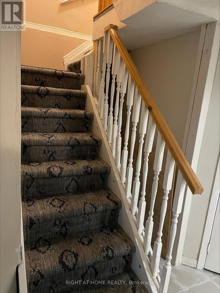 BASEMENT - 4055 RENFREW CRESCENT|Mississauga (Erin Mills), Ontario L5L4J3