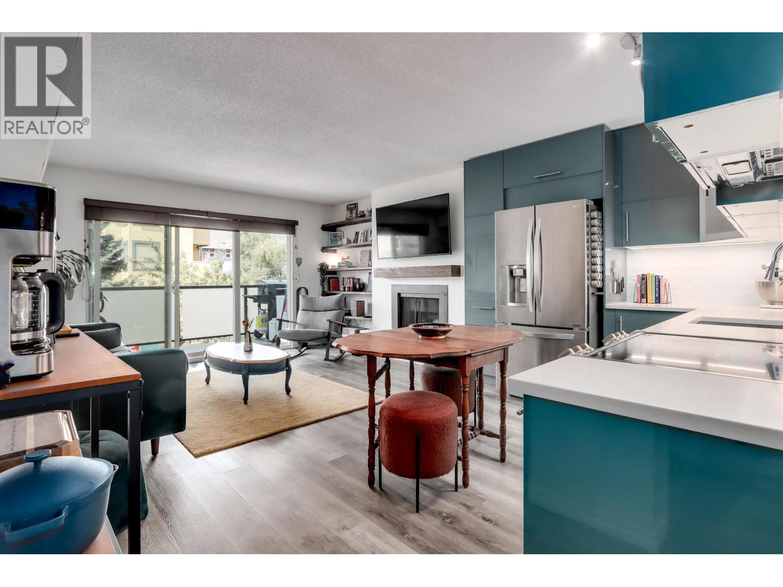 203 1429 WILLIAM STREET|Vancouver, British Columbia V5L4W8