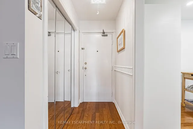 Additional image 7 of 3050 Pinemeadow Dr Unit 6