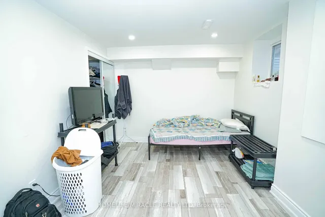 Additional image 43 of 6 Belladonna Circ