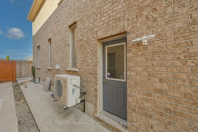 Additional image 26 of 49 Lesabre Cres