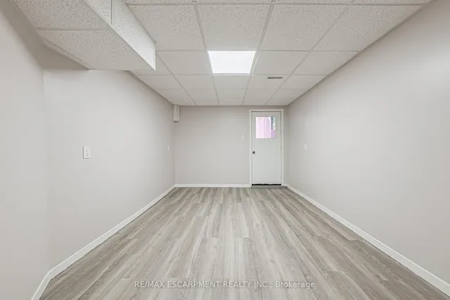 Additional image 23 of 5470 Schueller Cres