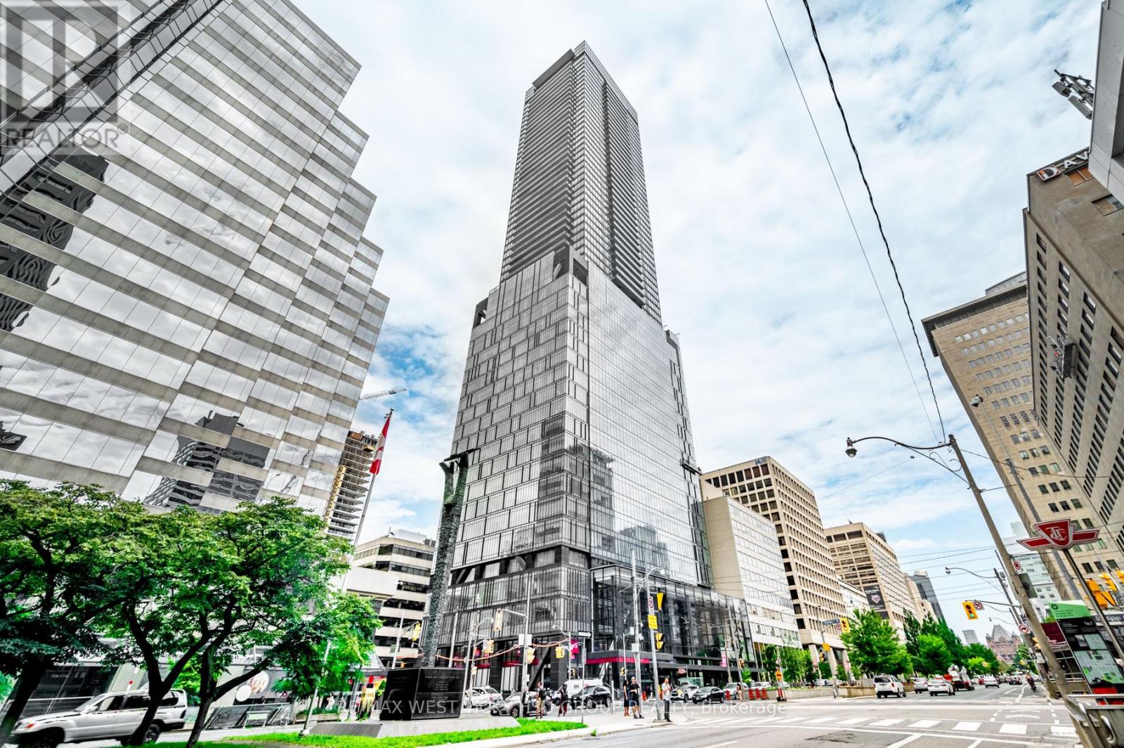 5302 - 488 UNIVERSITY AVENUE|Toronto (Kensington-Chinatown), Ontario M5G0C1