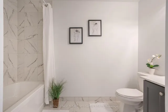 Additional image 11 of 600 North Service Rd Unit 313