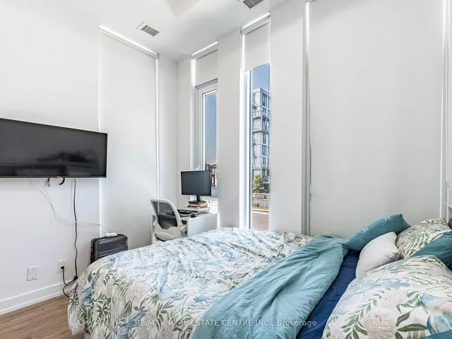 Additional image 43 of 215 VETERANS Dr Unit 211