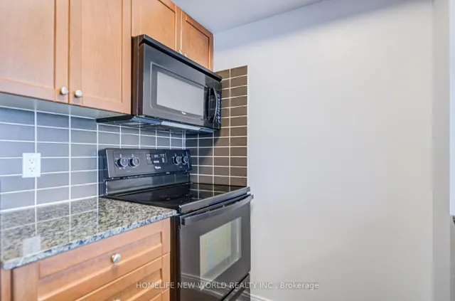 Additional image 14 of 181 Village Green Sq Unit 1815