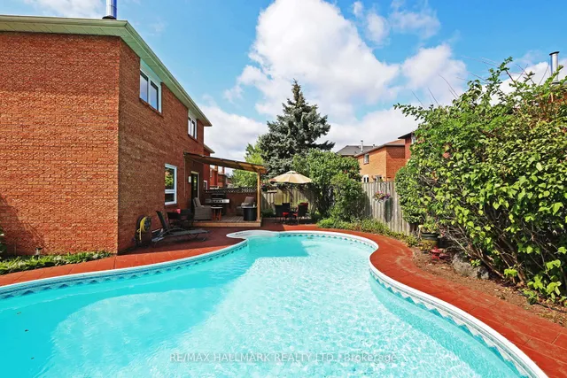 Additional image 10 of 523 Petawawa Cres