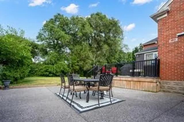 Additional image 47 of 103 Neilson Dr