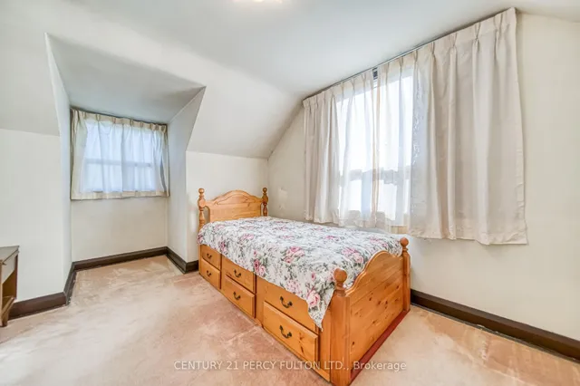 Additional image 23 of 3184 St Clair Ave