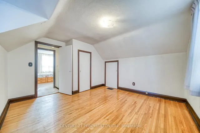 Additional image 21 of 3184 St Clair Ave