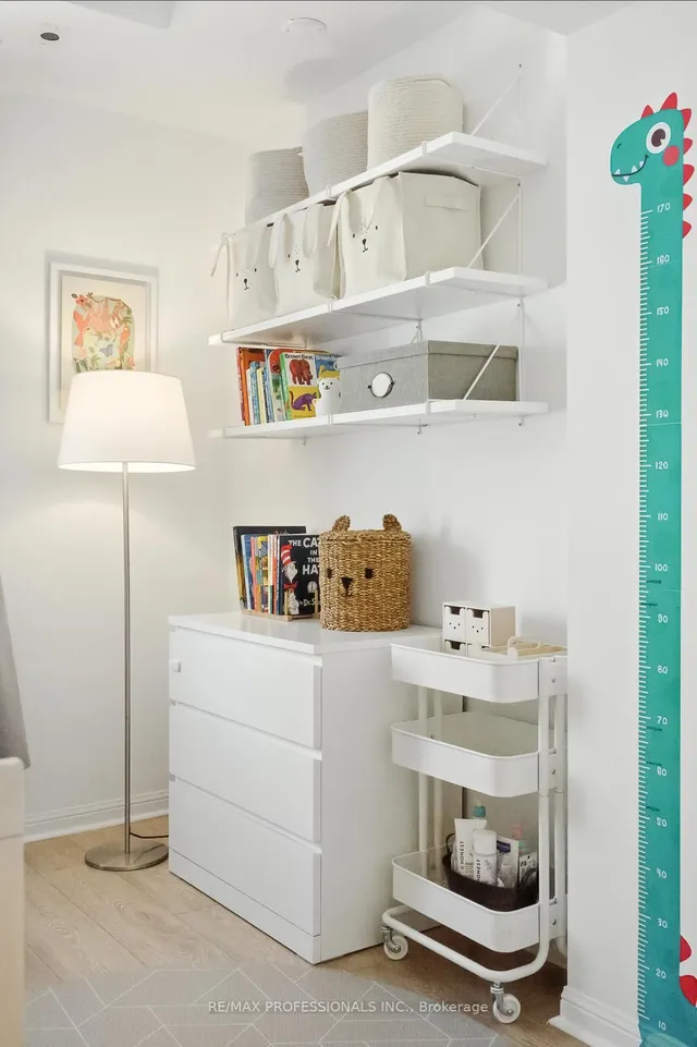 Additional image 24 of 32 Stadium Rd Unit 325