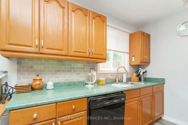 Additional image 16 of 6 Lauderdale Rd