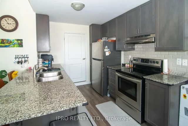 Additional image 3 of 220 Lagerfeld Dr Unit 15