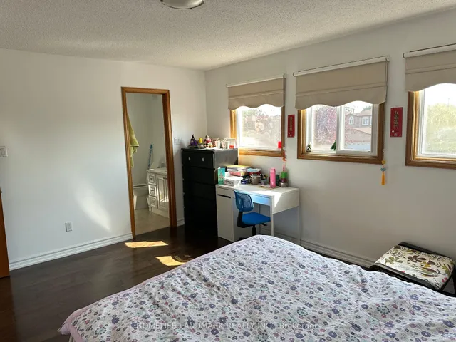 Additional image 11 of 49 Roxanne Cres