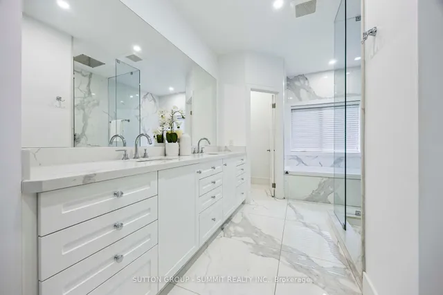 Additional image 26 of 127 Munro Blvd