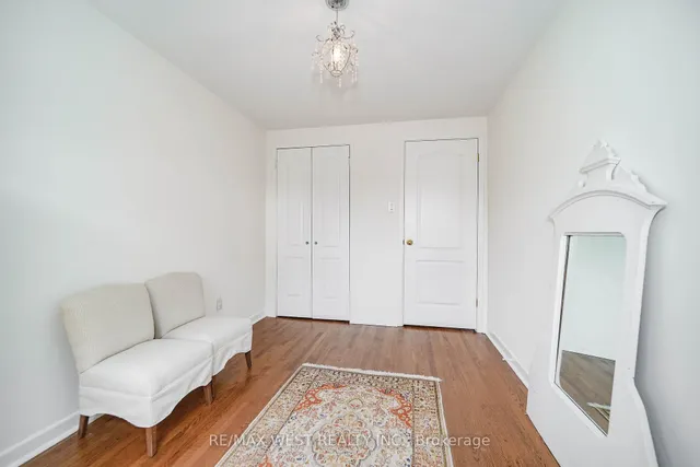 Additional image 8 of 6 Yetta Shepway