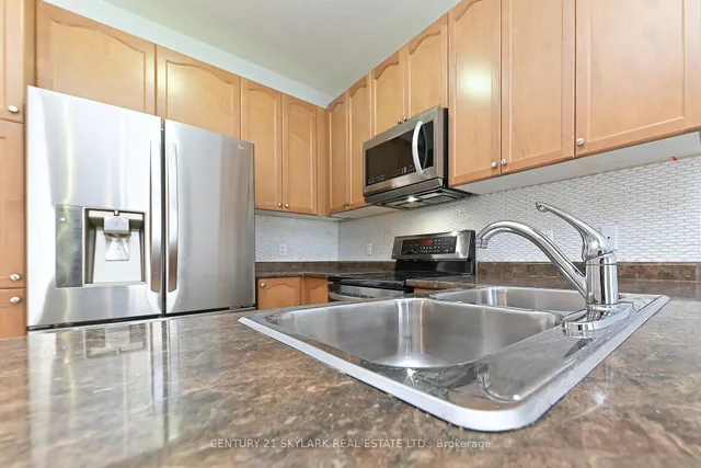 Additional image 10 of 94 Charleswood Cres