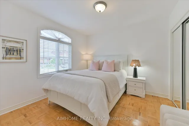 Additional image 17 of 382 Blackthorn Ave