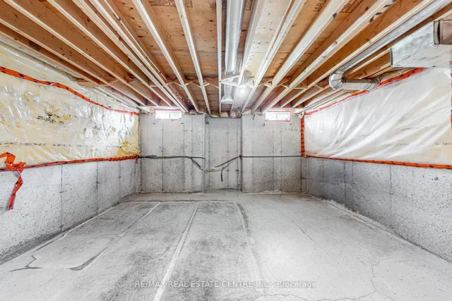 Additional image 35 of 495 Willmott Cres