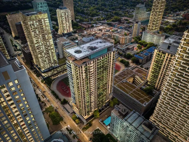 Additional image 2 of 70 Roehampton Ave Unit PH15