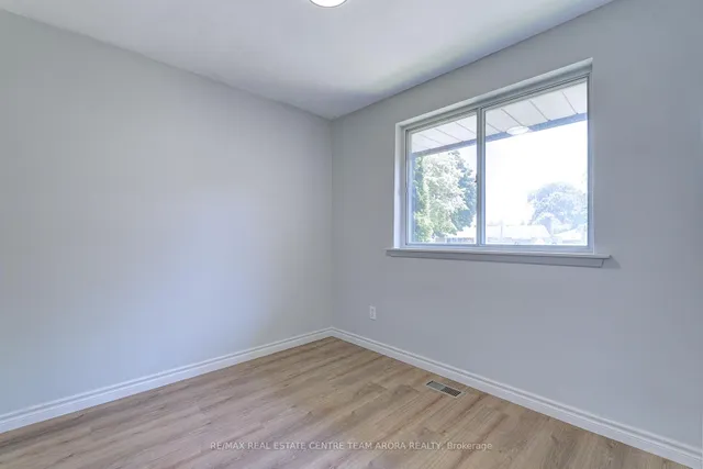 Additional image 19 of 28 Burgby Ave