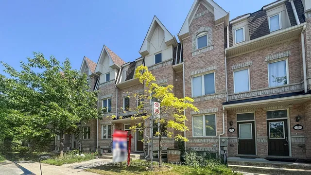 Primary image of 7 Kawneer Terr