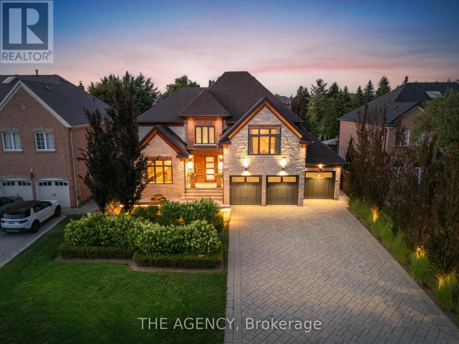 Property image for 49 BAYSIDE COURT|Vaughan (East Woodbridge), Ontario L4L8J8