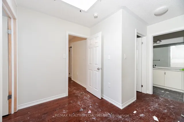 Additional image 30 of 33 Pringdale Gardens Circ