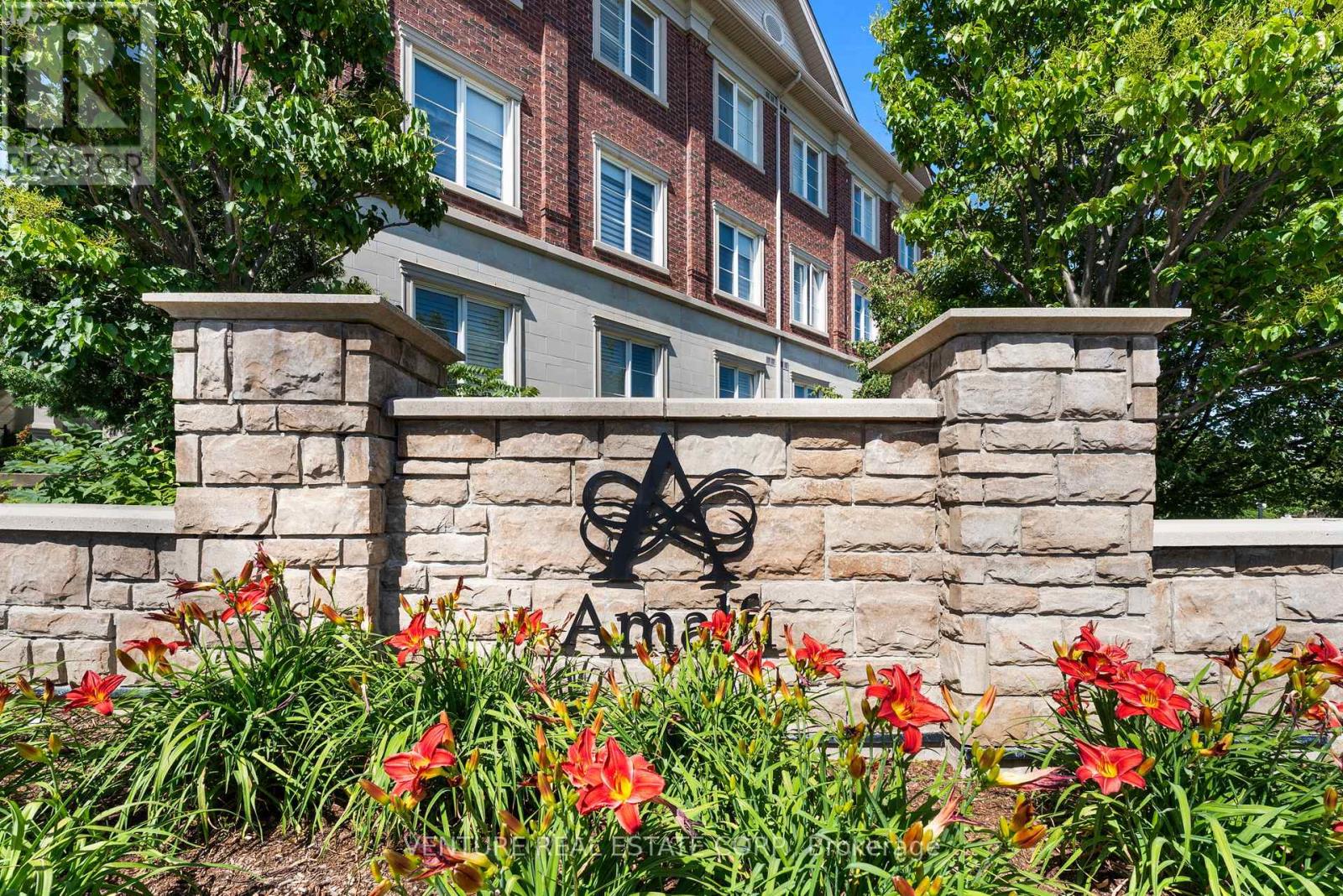 Property image for 302 - 9519 KEELE STREET|Vaughan (Maple), Ontario L6A4A2