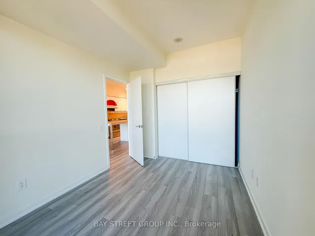 Additional image 9 of 29 Singer Crt Unit 1806