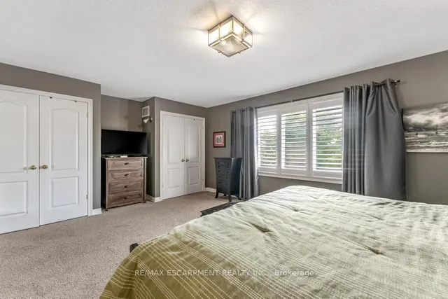 Additional image 14 of 21 Forest Valley Cres