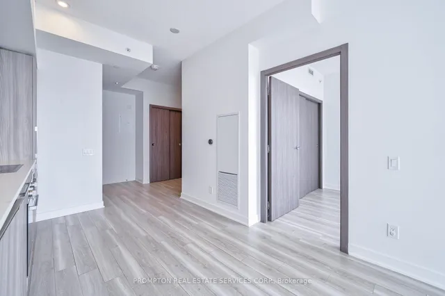 Additional image 13 of 17 Bathurst St Unit 3505