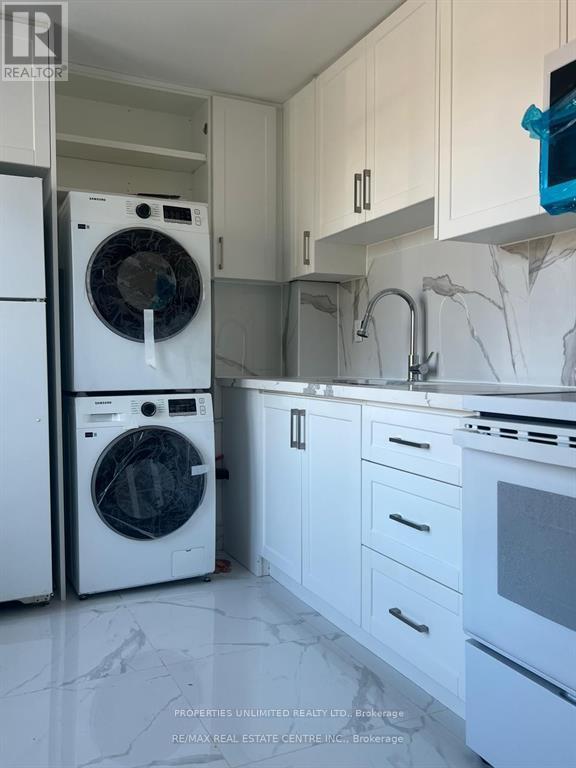 Property image for APARTMENT - 3280 DANFORTH AVENUE|Toronto (Oakridge), Ontario M1L1C3