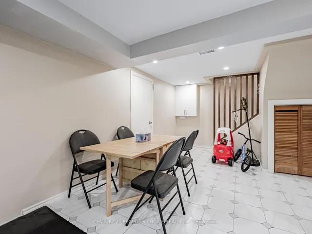 Additional image 20 of 4631 Dunedin Cres