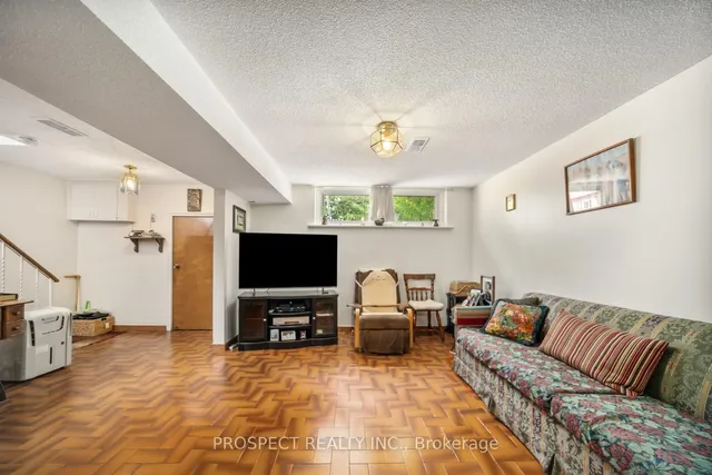 Additional image 24 of 8 Sonnet Crt