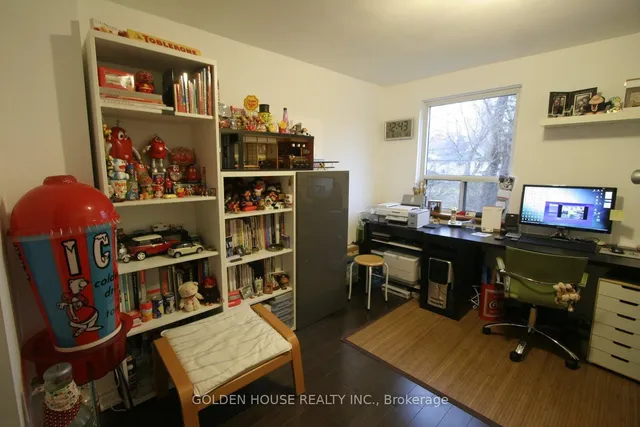 Additional image 23 of 21 Thatcher Ave