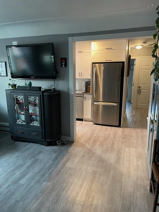 Additional image 9 of 5 Applewood Ave Unit 8