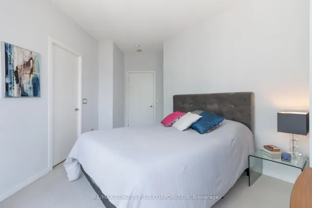 Additional image 31 of 218 Queens Quay Unit 2302