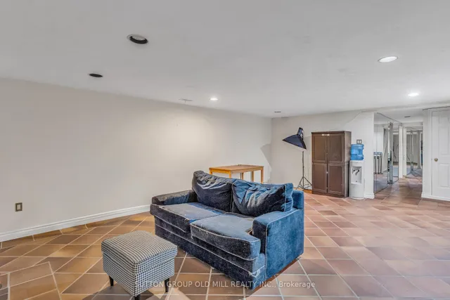 Additional image 38 of 8 Blaine Dr