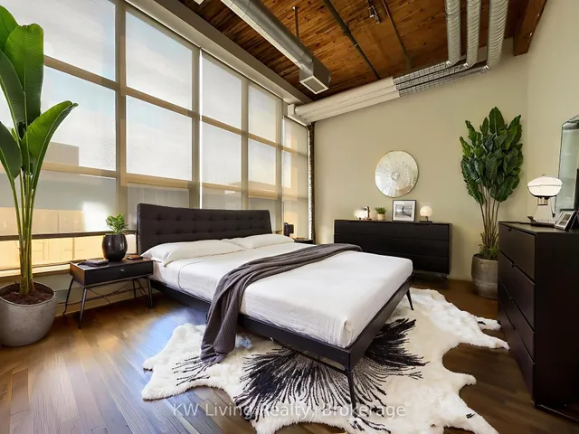 Additional image 17 of 736 Dundas St Unit 402